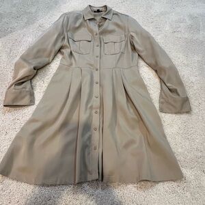 Bebe Khaki Long Sleeve Button Down Dress with Flare Skirt Pockets Size Small